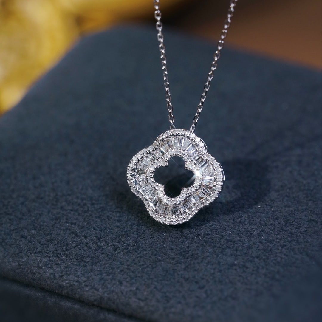 14k Gold 0.40 Ct Natural H Diamond Necklace: Ref:231166196 // gold content:14k gold // main gemstone:diamond // shape:multiple // carat weight:0. 40ct // clarity grade:vs-si // color:h // treatment:natural // High Estimate: 6300 Condition: New L