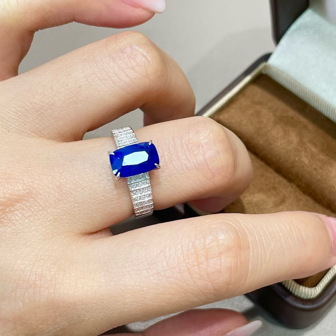 14k Gold 3 Ct Natural Sapphire & Diamond Ring - 6