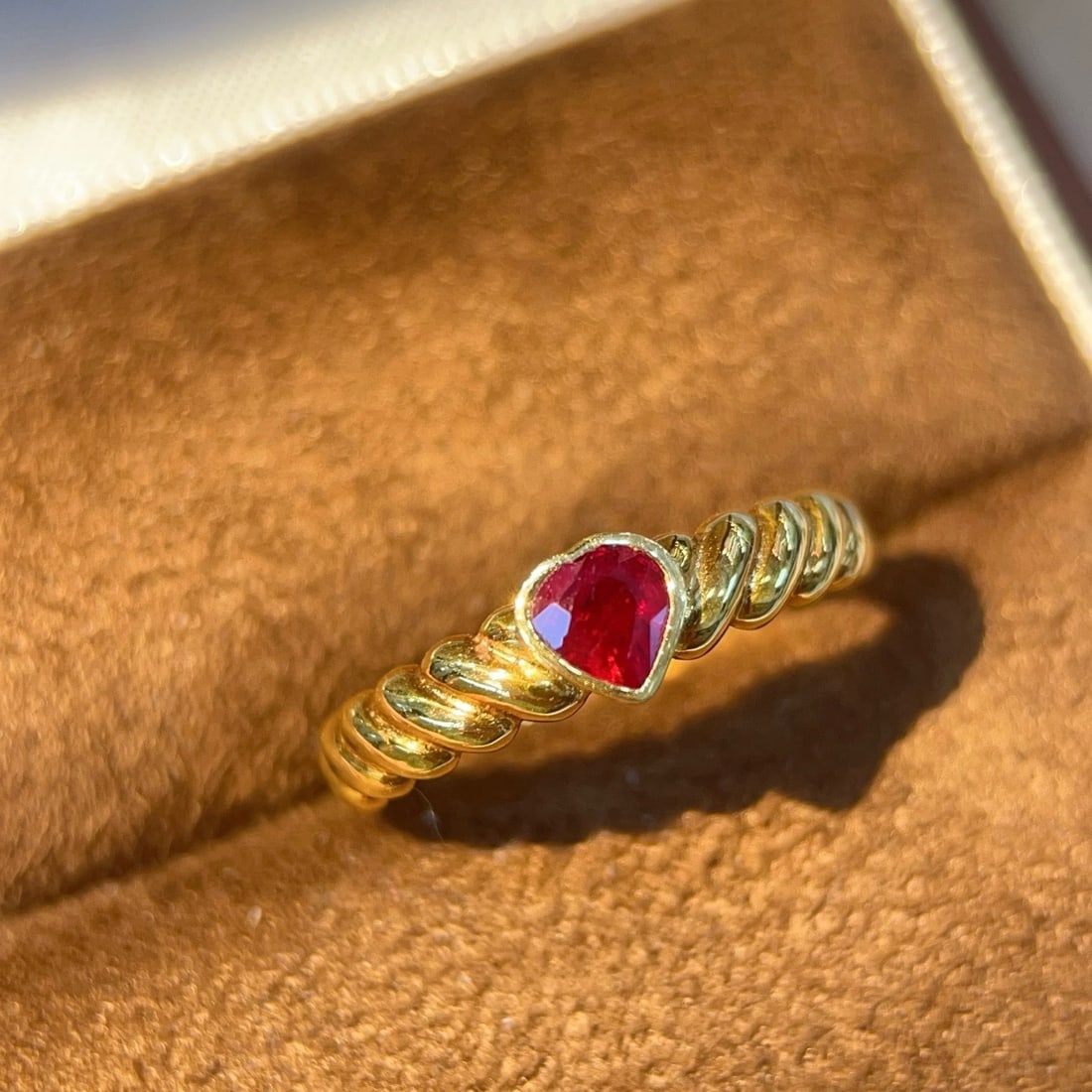 14k Gold 0.50 Ct Natural Ruby Ring: Ref:231166204 // gold content:14k gold // ring size:7. 25us // // main gemstone:ruby // shape:heart // carat weight:0. 50ct // color:red // treatment:natural // Condition: New Low Estimate: 2000.00