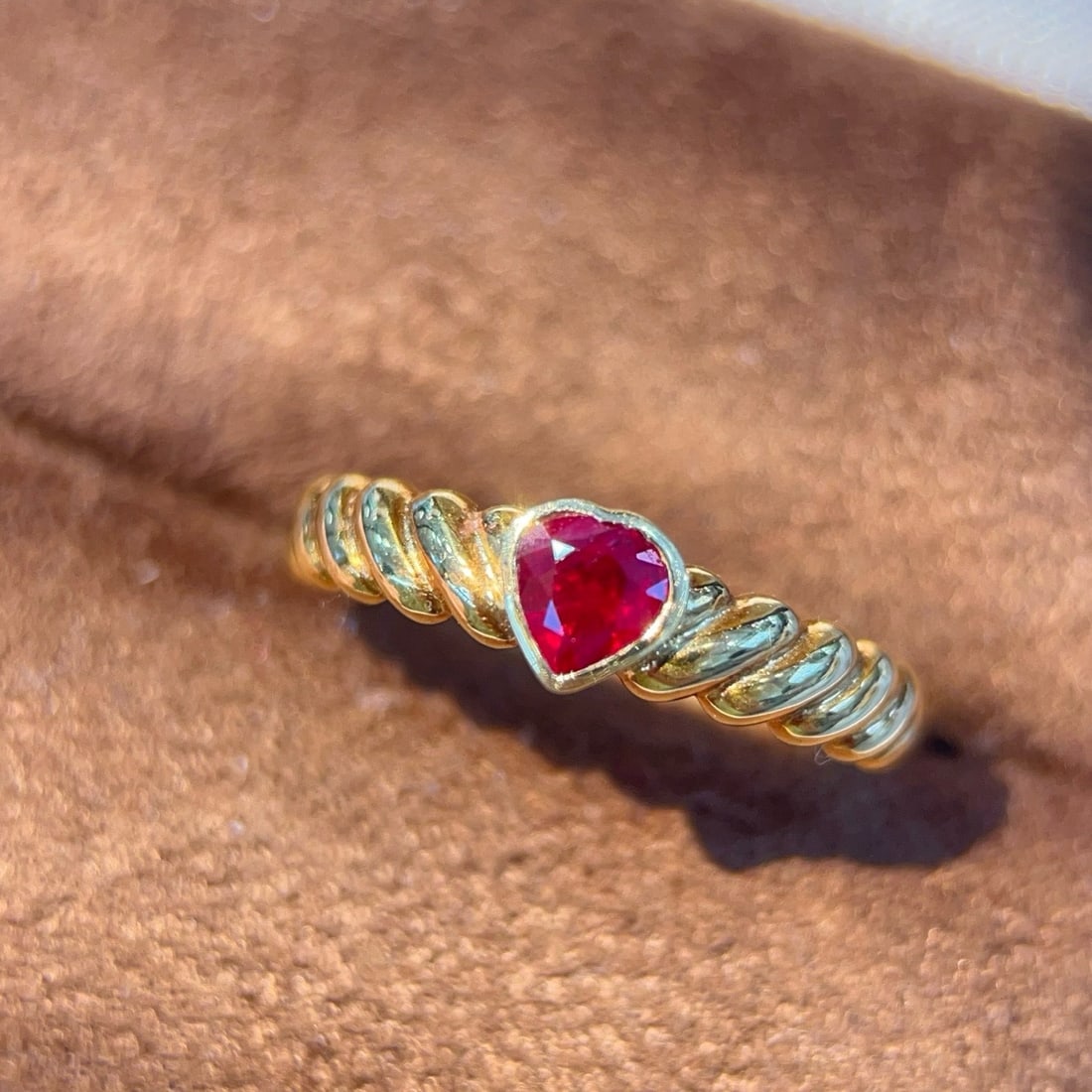 14k Gold 0.50 Ct Natural Ruby Ring - 2