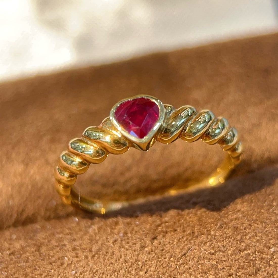 14k Gold 0.50 Ct Natural Ruby Ring - 3