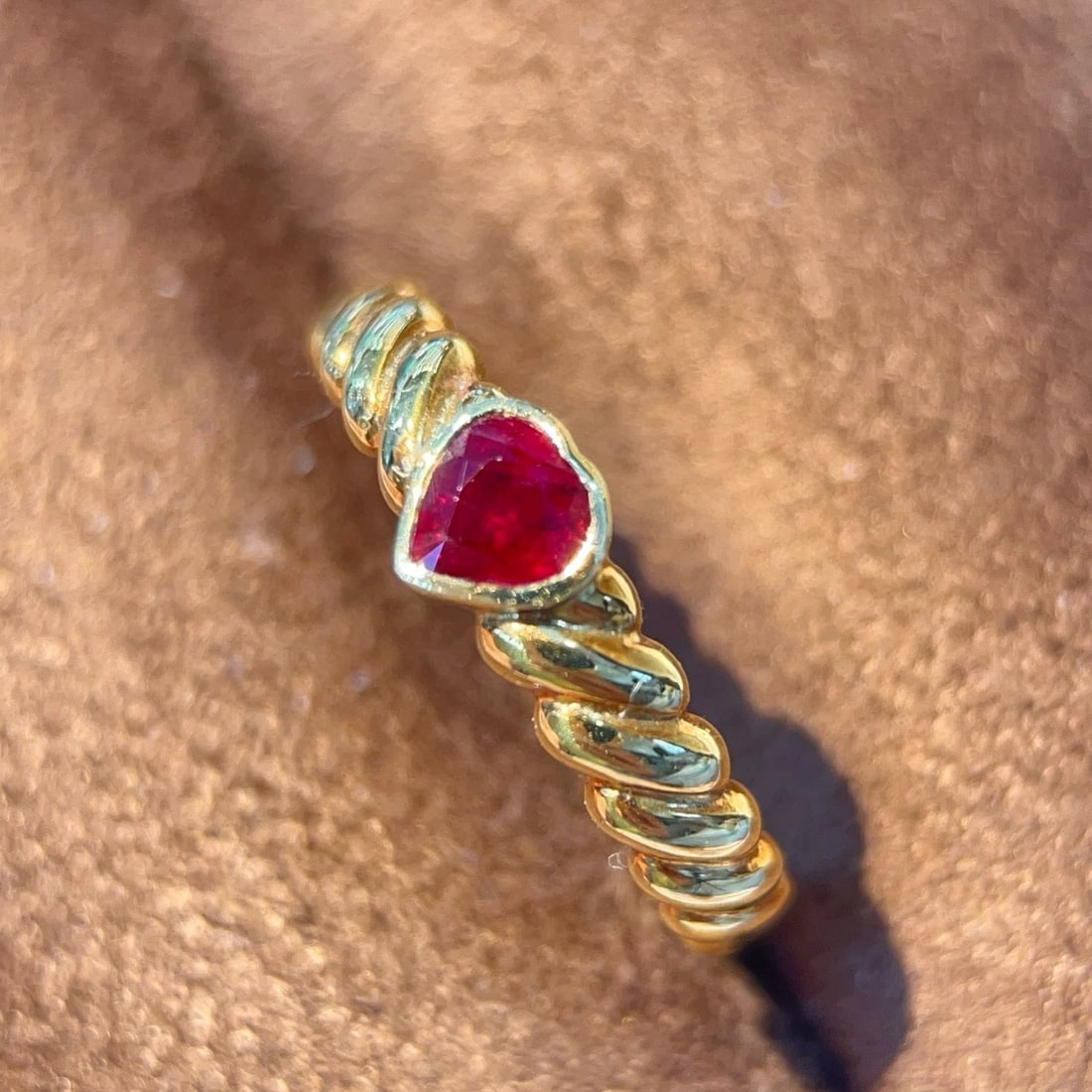 14k Gold 0.50 Ct Natural Ruby Ring - 4