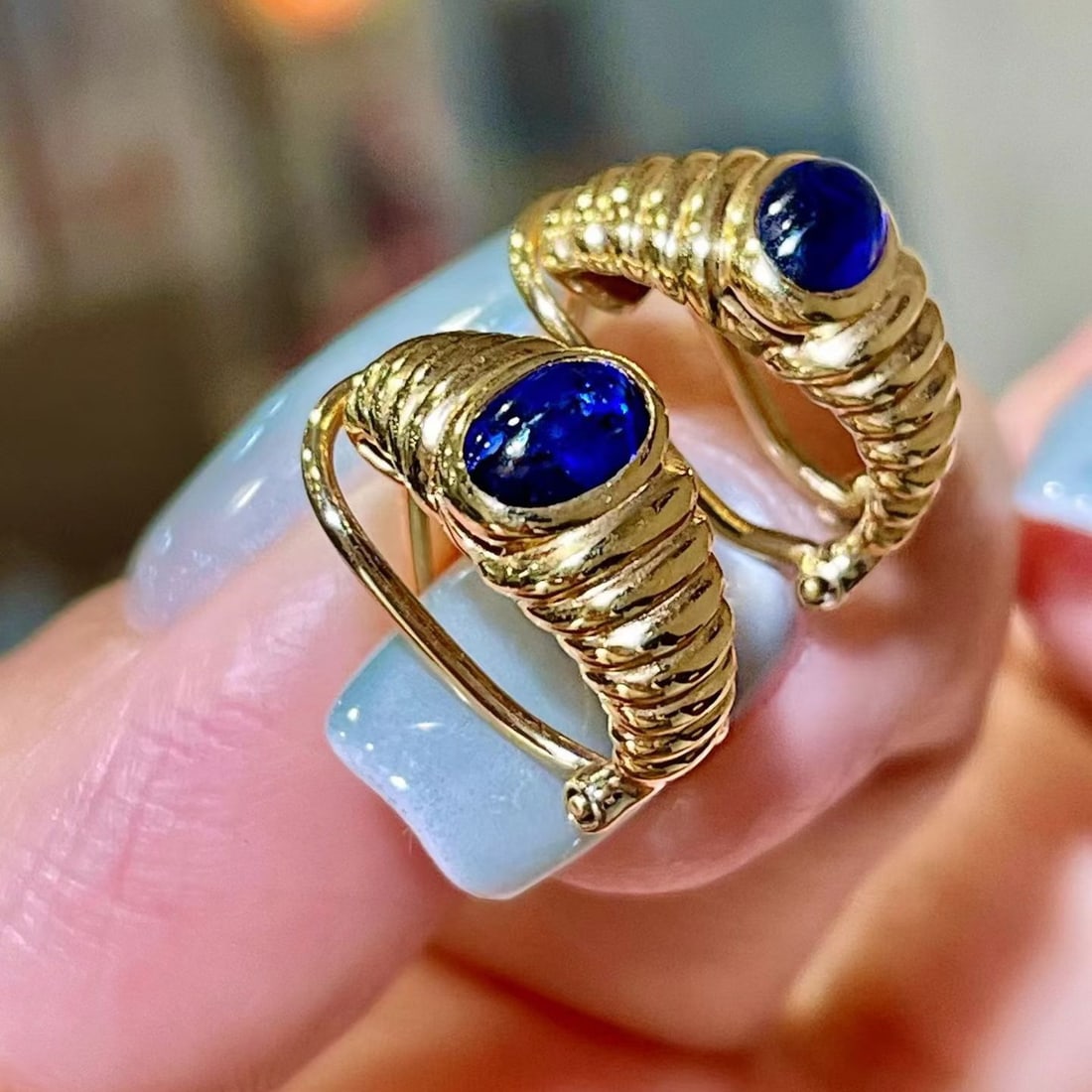 14k Gold 1.27 Ct Natural Sapphire Earrings - 3