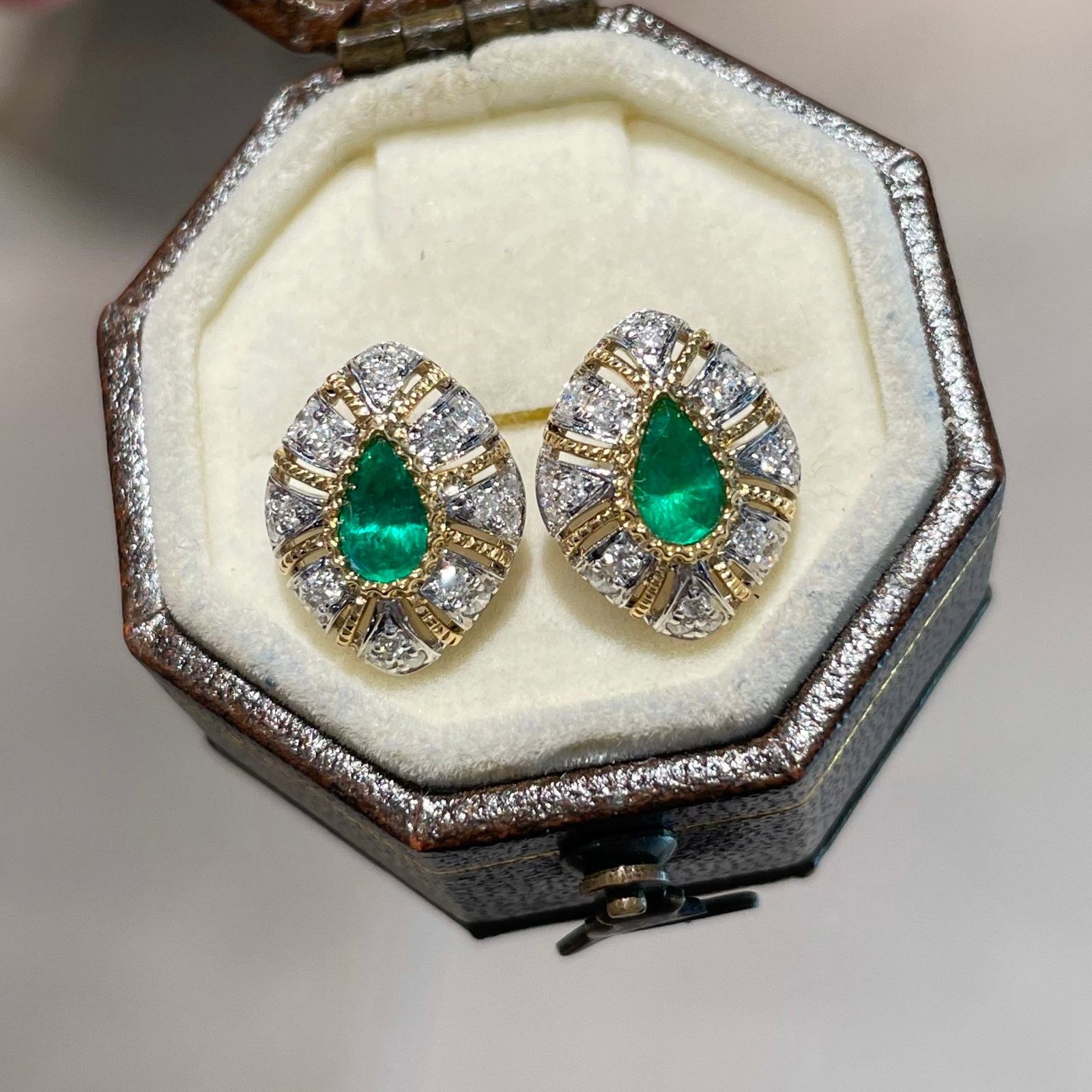14k Gold 0.38 Ct Natural Emerald & Diamond Earrings - 2