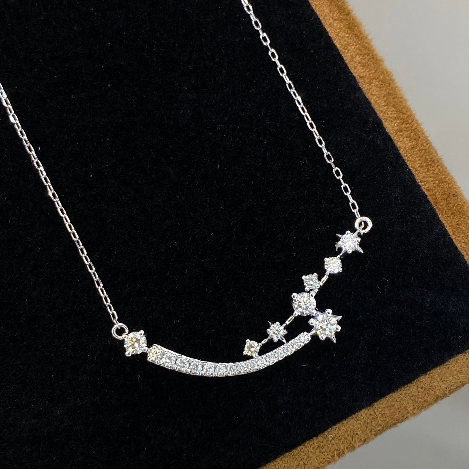 14k Gold 0.5 Ct Natural H Diamond Necklace: Ref:231166216 // gold content:14k gold // main gemstone:diamond // shape:round // carat weight:0. 5ct // clarity grade:vs-si // color:h // treatment:natural // cut grade:g // High Estimate: 3300