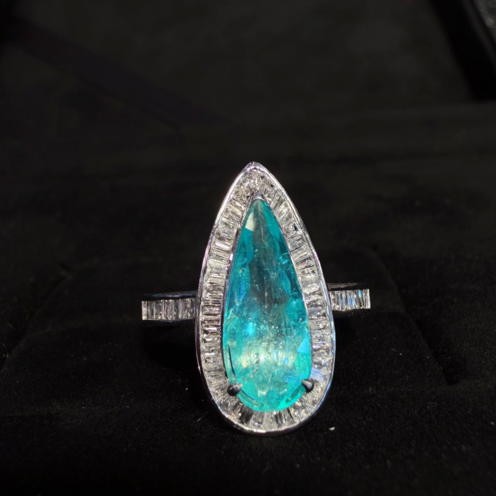 14k Gold 1.67 Ctw Natural Paraiba Tourmaline & Diamond Ring - 4