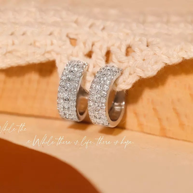 14k Gold 1 Ct Natural H Diamond Earrings: Ref:231166218 // gold content:14k gold // main gemstone:diamond // shape:round // carat weight:1ct // clarity grade:vs-si // color:h // treatment:natural // cut grade:g // Condition: New Low