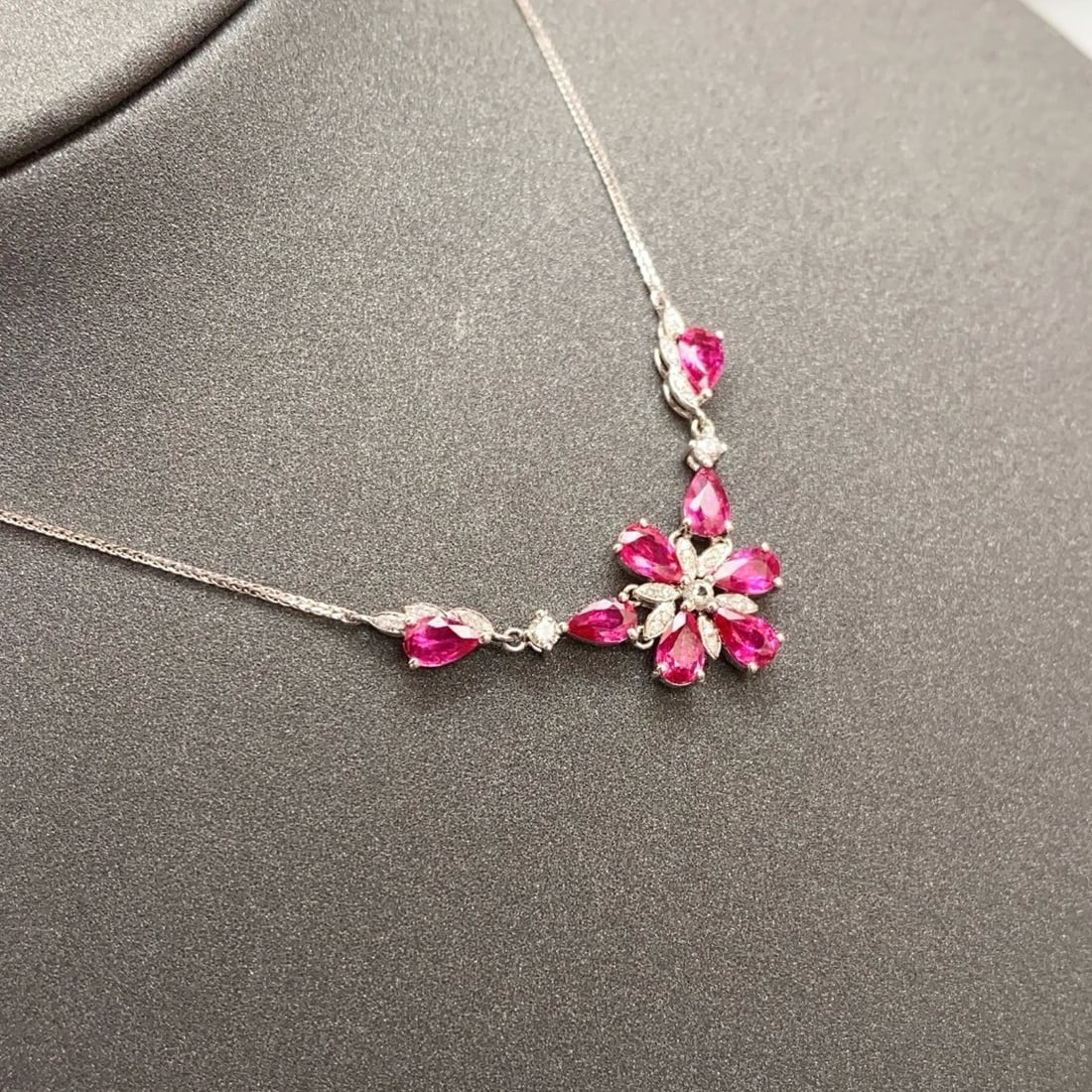 14k Gold 2.83 Ct Natural Ruby & Diamond & Sapphire Necklace - 3
