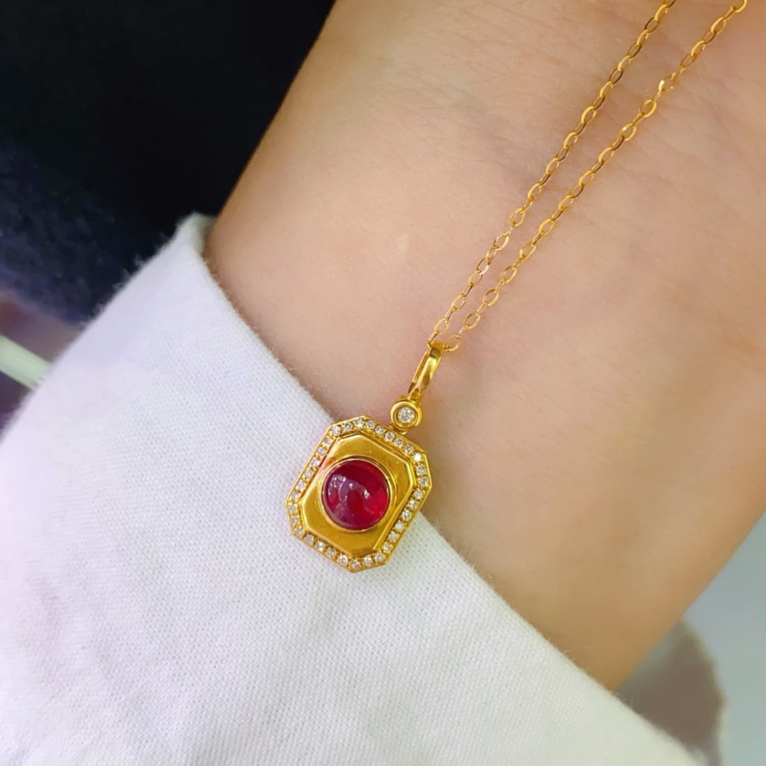 14k Gold 0.85 Ct Natural Ruby & Diamond Necklace - 4