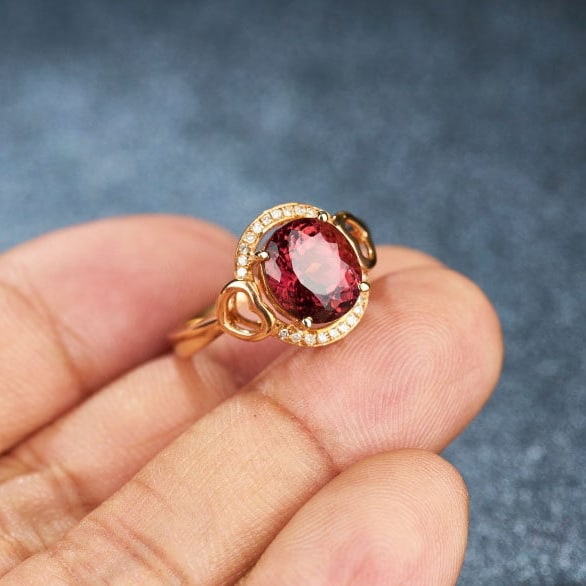 14k Gold 3.31 Ct Natural Tourmaline & Diamond Ring: Ref:231166245 // gold content:14k gold // ring size:7. 25us // // main gemstone:tourmaline // shape:oval // carat weight:3. 31ct // color:red // treatment:natural // // adjacent gemstone 2 : diamond