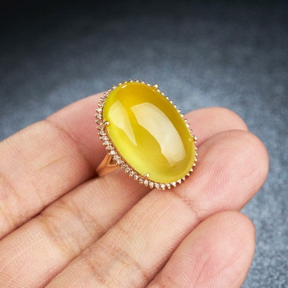 14k Gold 20.85 Ct Natural Prehnite & Diamond Ring: Ref:231166254 // gold content:14k gold // ring size:7. 25us // // main gemstone:prehnite // shape:oval // carat weight:20. 85ct // color:yellow // treatment:natural // // adjacent gemstone 2 :