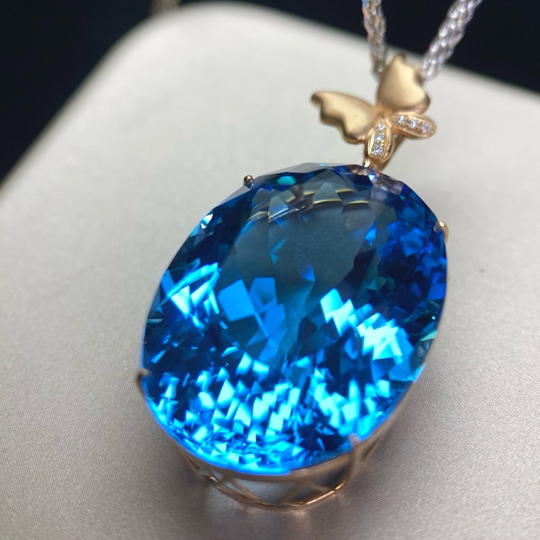 14k Gold 52.8 Ct Natural Topaz & Diamond Pendant( Without Chain ) - 4