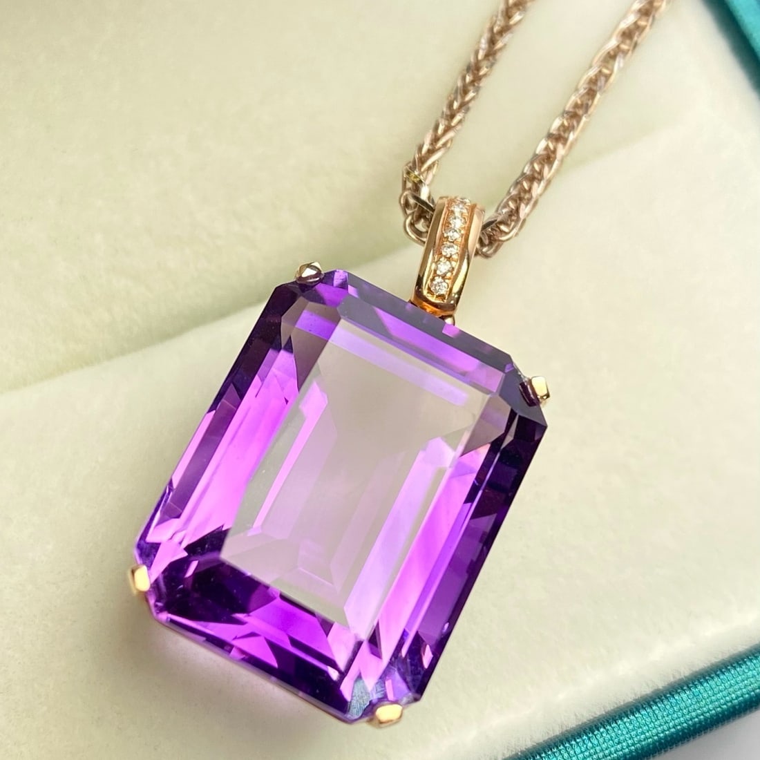 14k Gold 16.20 Ct Natural Amethyst & Diamond Pendant( Without Chain ): Ref:231166259 // gold content:14k gold // main gemstone:amethyst // shape:octagonal // carat weight:16. 20ct // color:purple // treatment:natural // // adjacent gemstone 2 : diamond // number of
