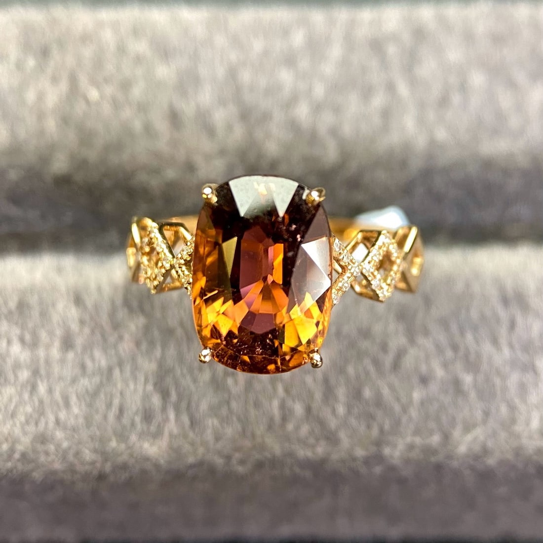 14k Gold 4.3 Ct Natural Tourmaline & Diamond Ring: Ref:231166260 // gold content:14k gold // ring size:7. 25us // // main gemstone:tourmaline // shape:cushion // carat weight:4. 3ct // color:yellow // treatment:natural // // adjacent gemstone 2 :