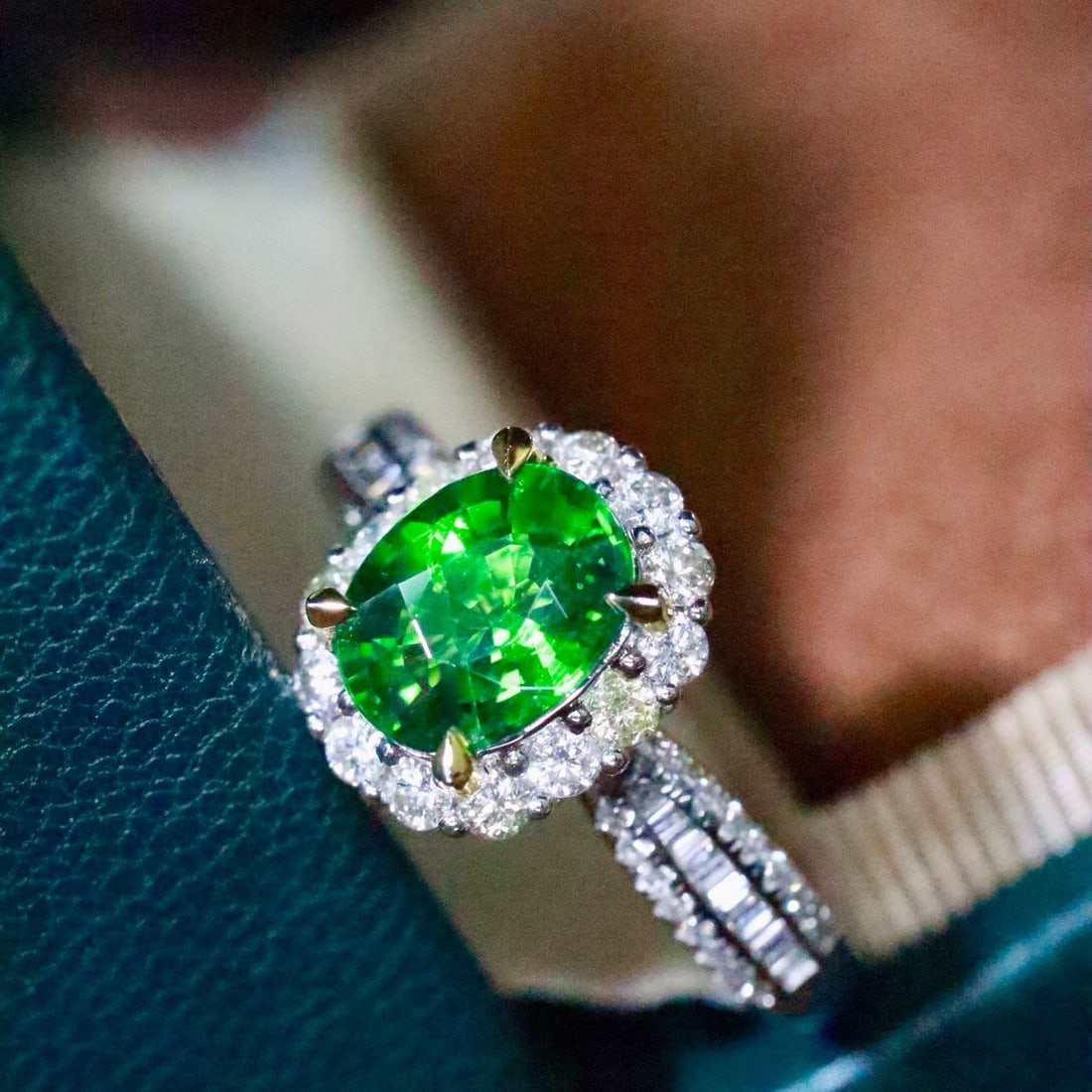 14k Gold 1.67 Ctw Natural Tsavorite & Diamond Ring - 4