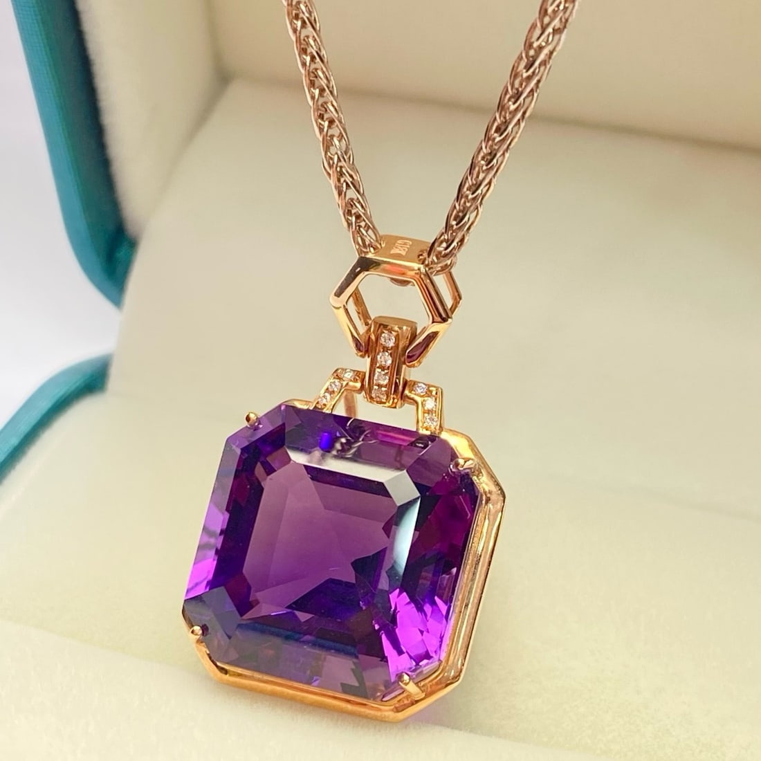 14k Gold 17.8 Ct Natural Amethyst & Diamond Pendant( Without Chain ): Ref:231166288 // gold content:14k gold // main gemstone:amethyst // shape:octagonal // carat weight:17. 8ct // color:purple // treatment:natural // // adjacent gemstone 2 : diamond // number of