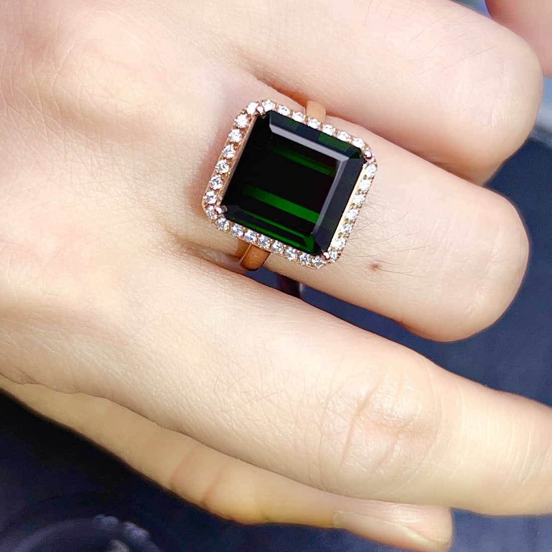 14k Gold 9.36 Ctw Natural Tourmaline & Diamond Ring: Ref:231166297 // gold content:14k gold // ring size:7. 25us // // main gemstone:tourmaline // shape:octagonal // carat weight:9. 05ct // color:green // treatment:natural // // adjacent gemstone 2 :