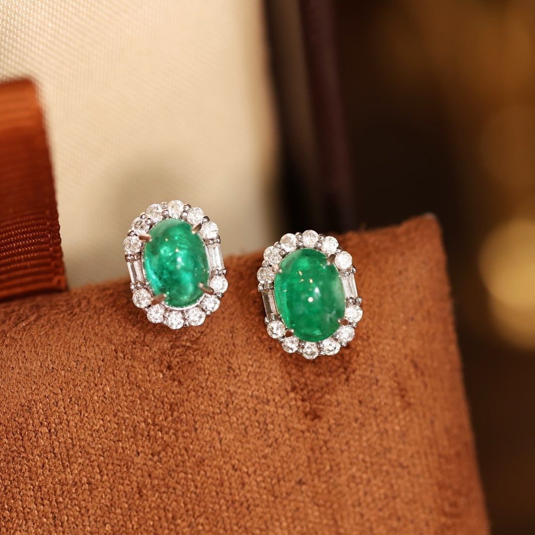 14k Gold 1.86 Ctw Natural Emerald & Diamond Earrings - 3