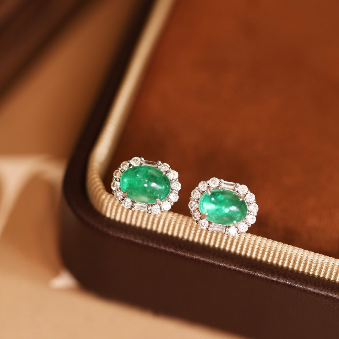 14k Gold 1.86 Ctw Natural Emerald & Diamond Earrings - 4