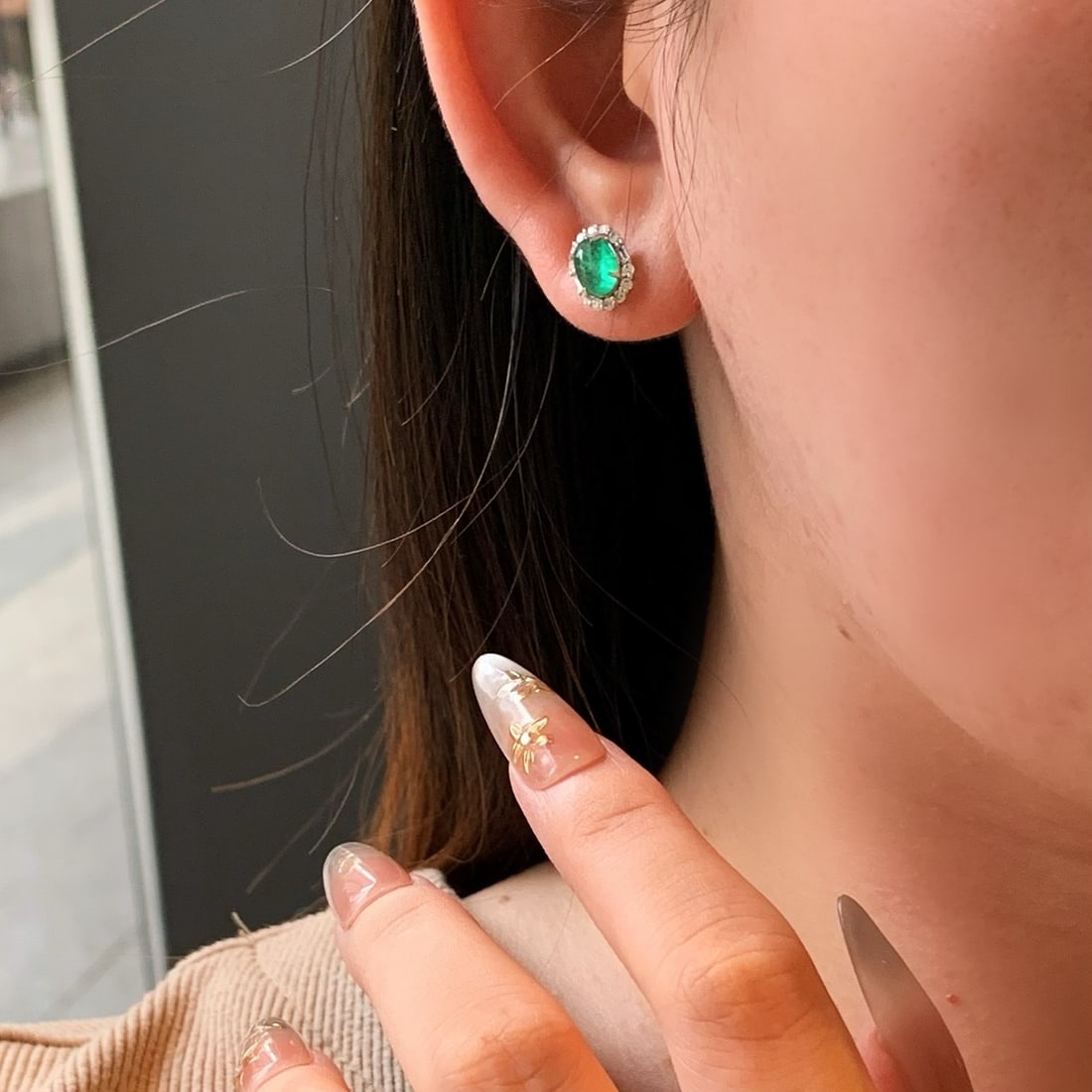 14k Gold 1.86 Ctw Natural Emerald & Diamond Earrings - 5