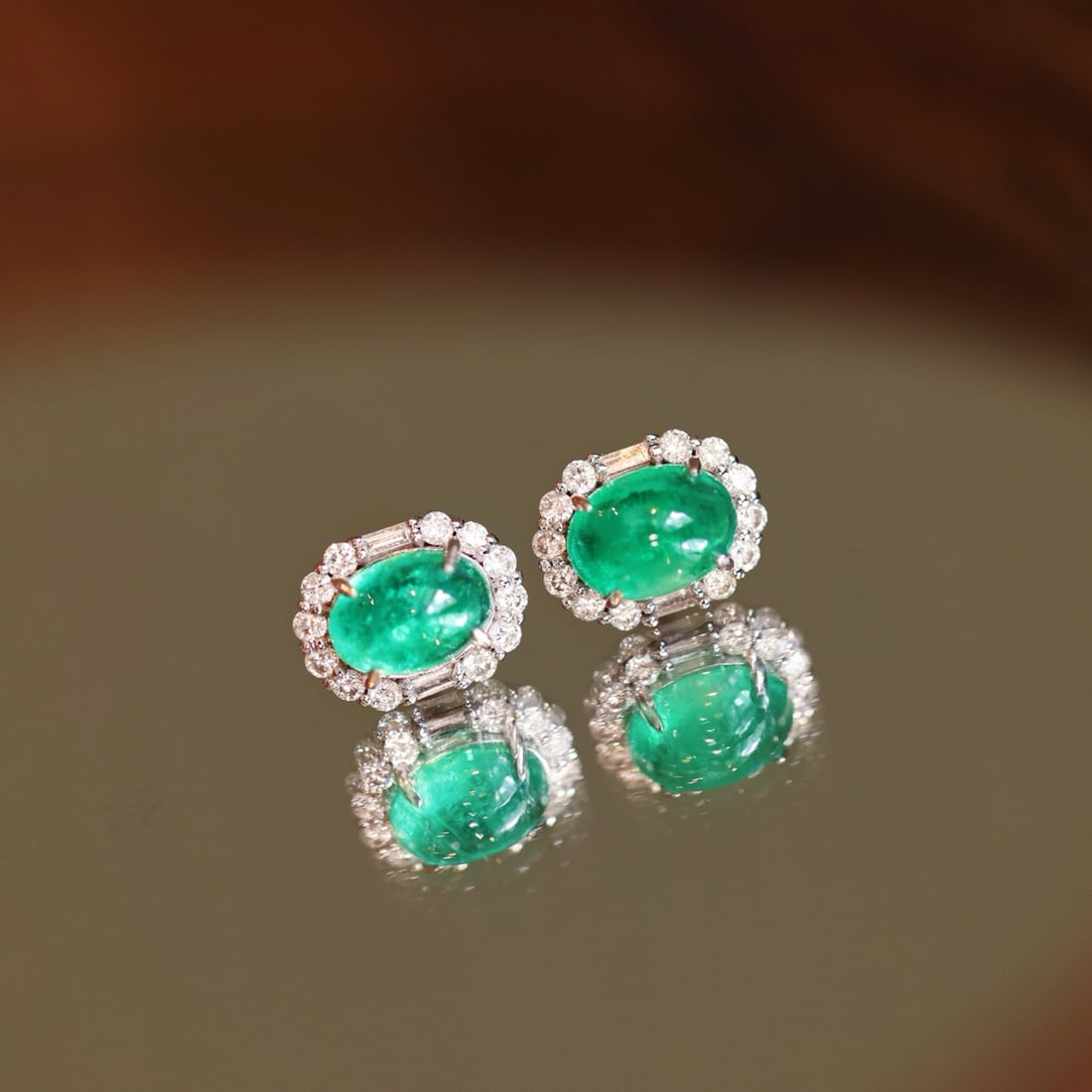 14k Gold 1.86 Ctw Natural Emerald & Diamond Earrings - 6