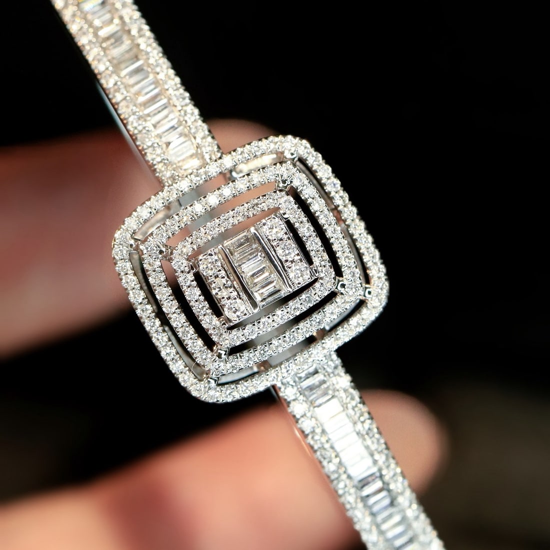 14k Gold 2 Ct Natural H Diamond Bangle - 5