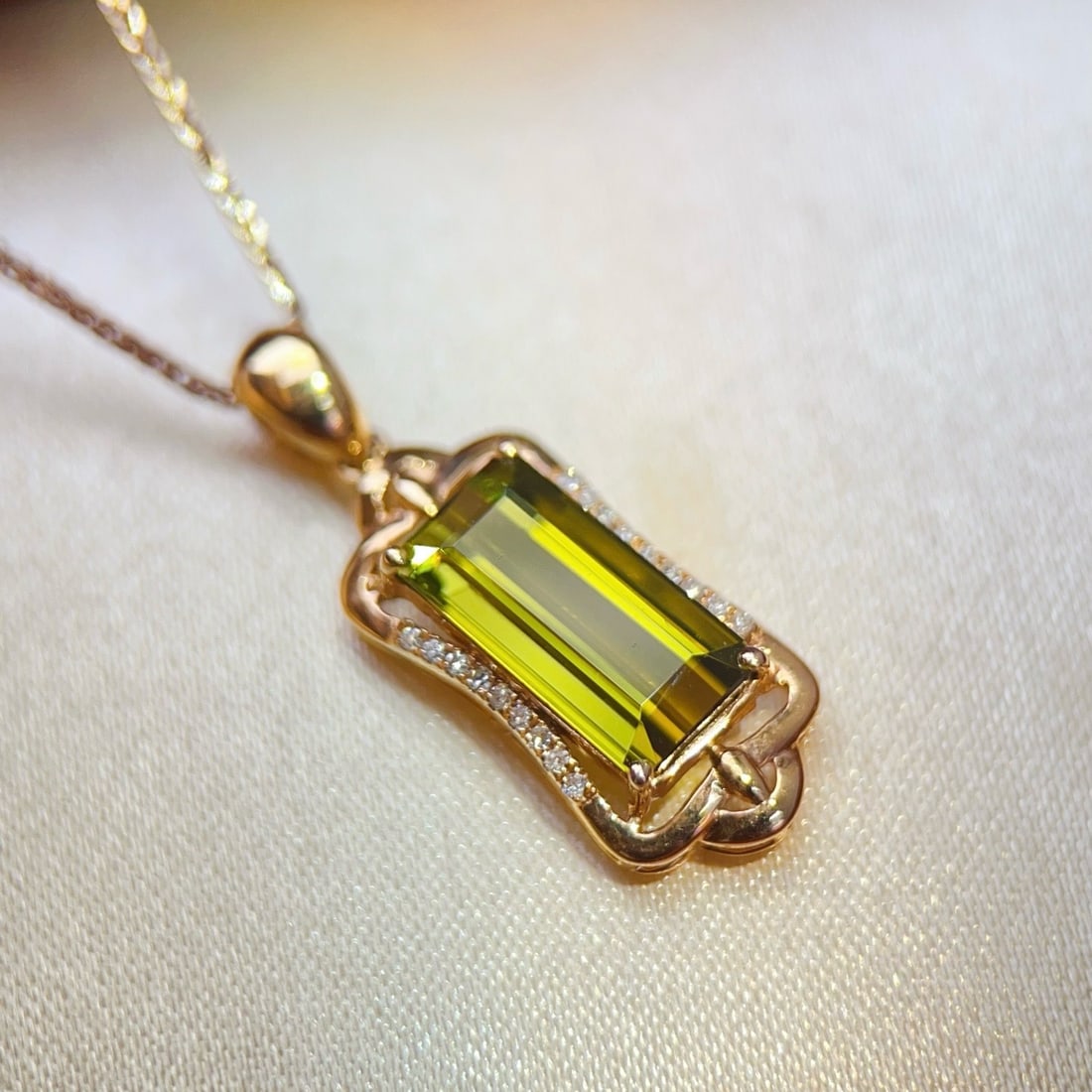 14k Gold 2.80 Ctw Natural Tourmaline & Diamond Pendant( Without Chain ) - 5