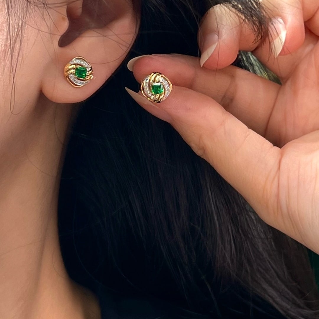 14k Gold 0.55 Ctw Vivid Green Natural Emerald & Diamond Earrings - 5
