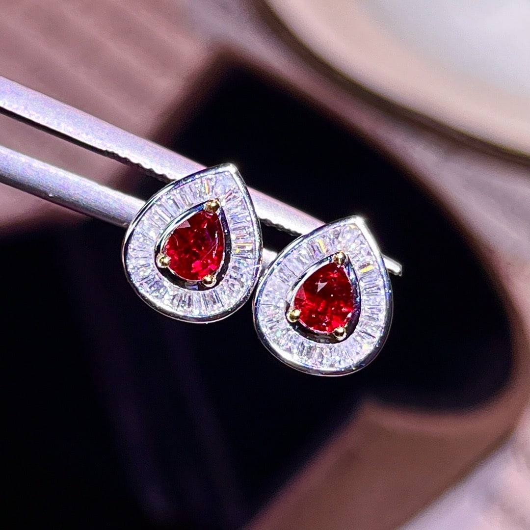 14k Gold 1.03 Ctw Natural Ruby & Diamond Earrings: Ref:231166332 // gold content:14k gold // main gemstone:ruby // shape:pear // carat weight:0. 65ct // color:pigeonblood red // treatment:natural // // adjacent gemstone 2 : diamond // number of