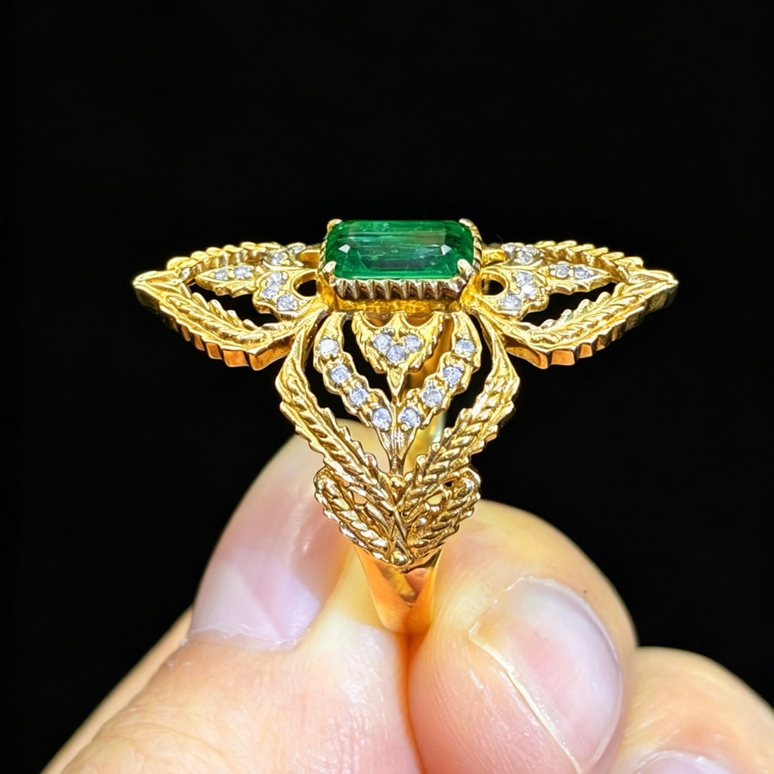 14k Gold 0.85 Ctw Natural Emerald & Diamond Ring - 4