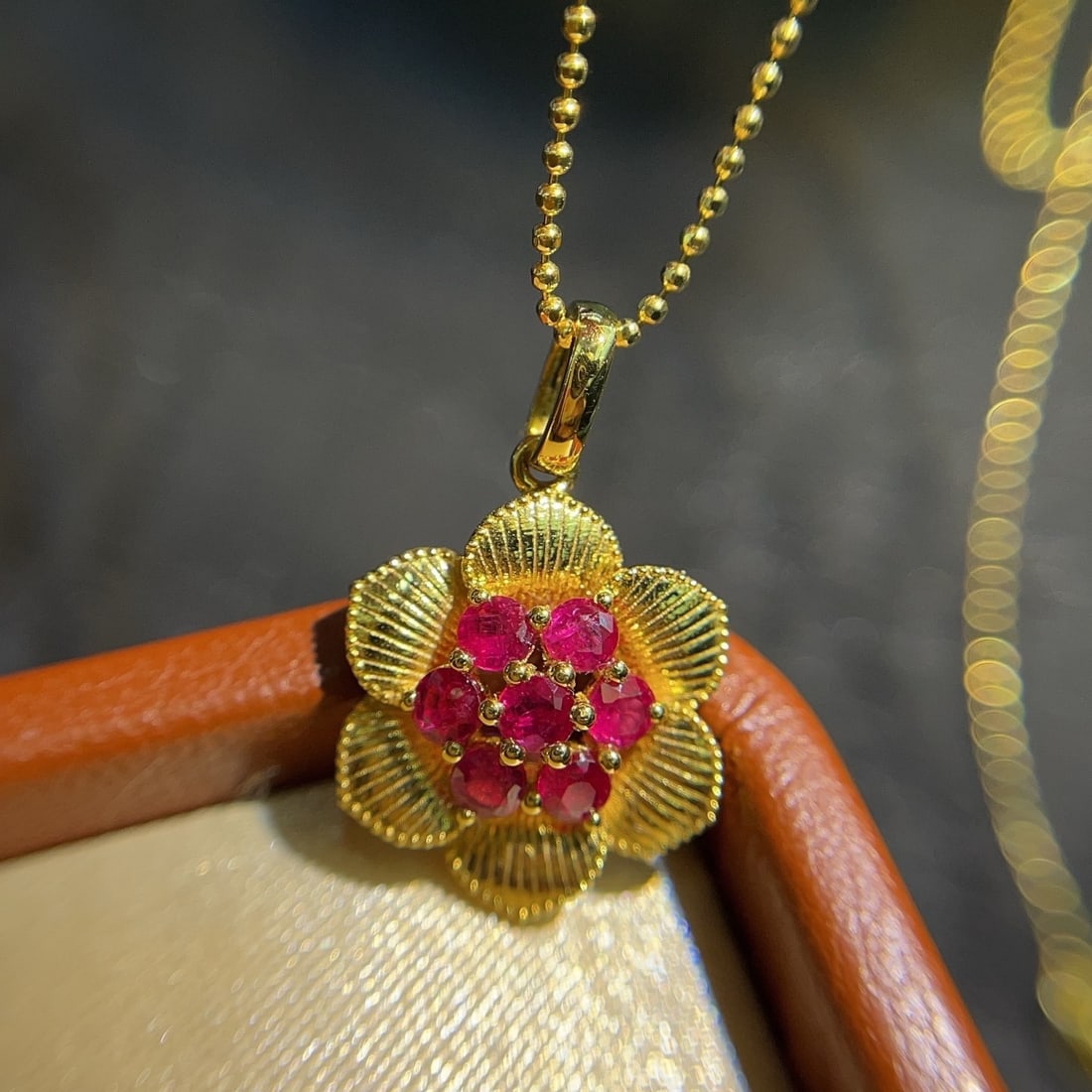 14k Gold 1.00 Ct Natural Ruby & Flowers Pendant( Without Chain ) - 3