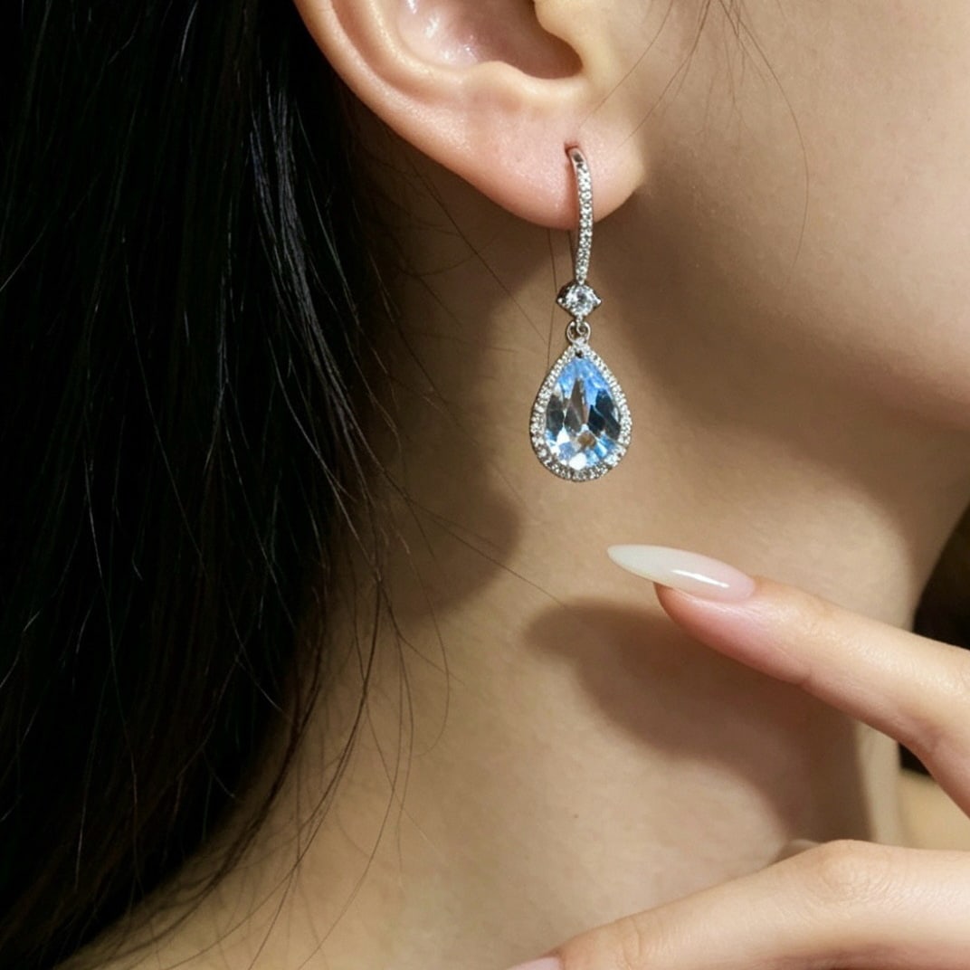 14k Gold 1.84 Ct Natural Aquamarine & Diamond Earrings: Ref:231166365 // gold content:14k gold // main gemstone:aquamarine // shape:pear // carat weight:1. 84ct // color:blue // treatment:natural // // adjacent gemstone 2 : diamond // shape:round //