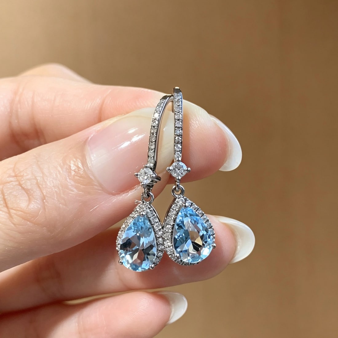 14k Gold 1.84 Ct Natural Aquamarine & Diamond Earrings - 4