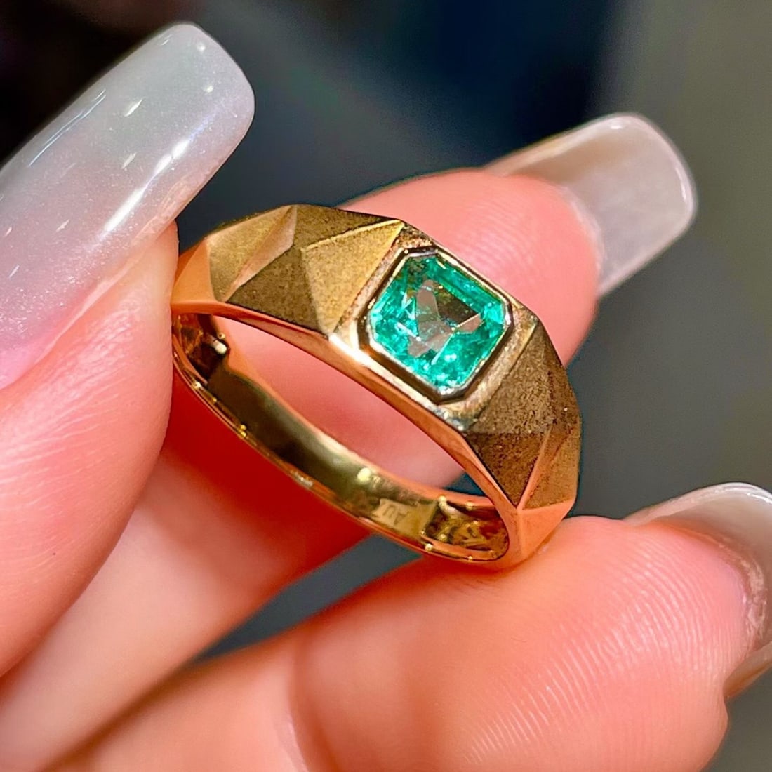 14k Gold 0.50 Ct Natural Emerald Ring - 2