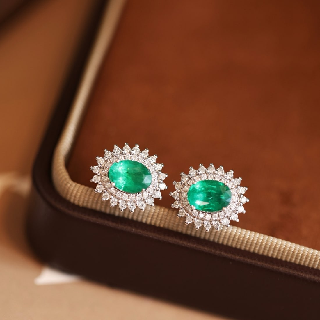 14k Gold 2.26 Ctw Natural Emerald & Diamond Earrings - 3