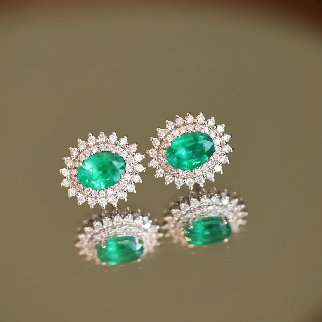 14k Gold 2.26 Ctw Natural Emerald & Diamond Earrings - 6