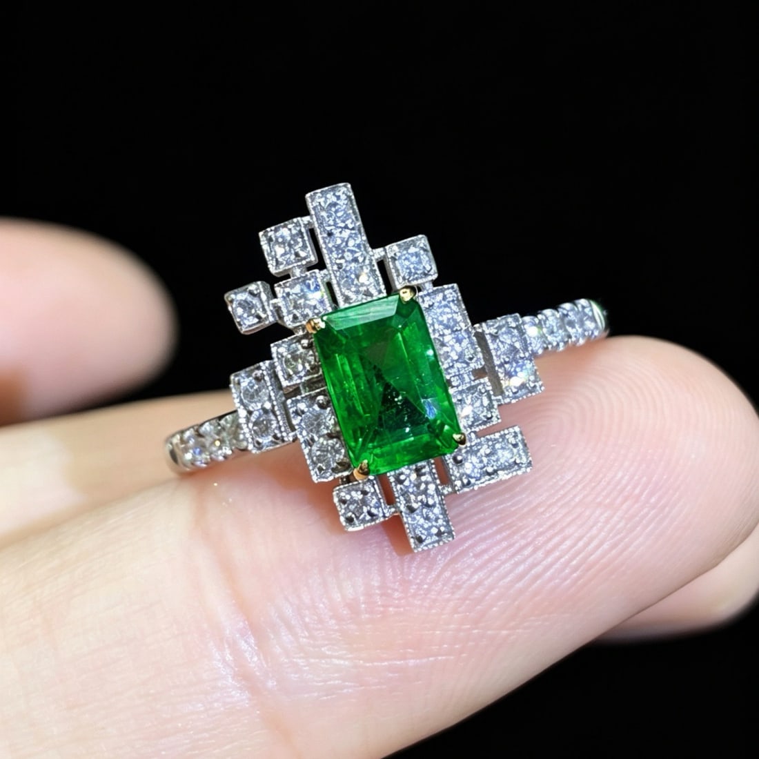 14k Gold 0.99 Ctw Natural Emerald & Diamond Ring - 2