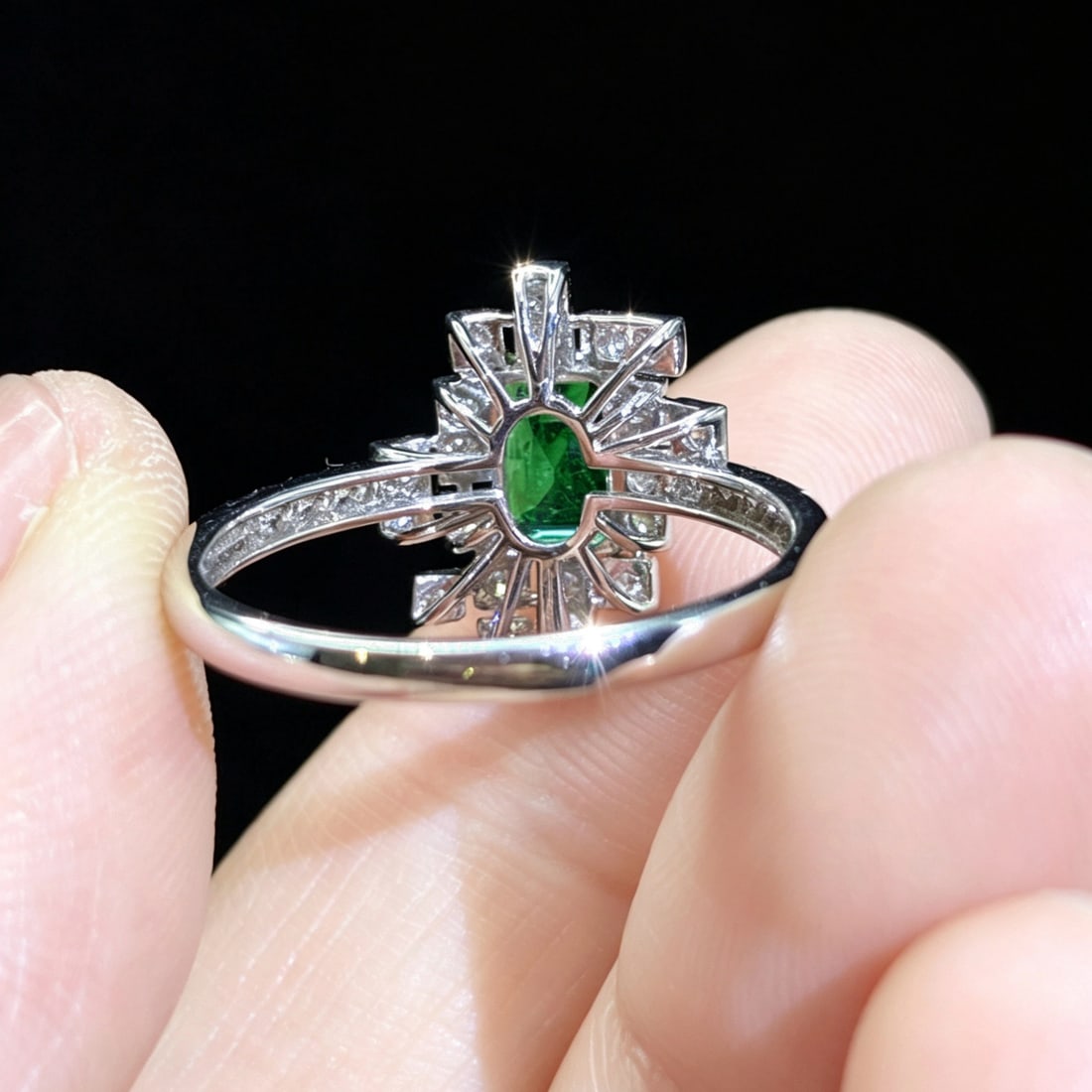 14k Gold 0.99 Ctw Natural Emerald & Diamond Ring - 5