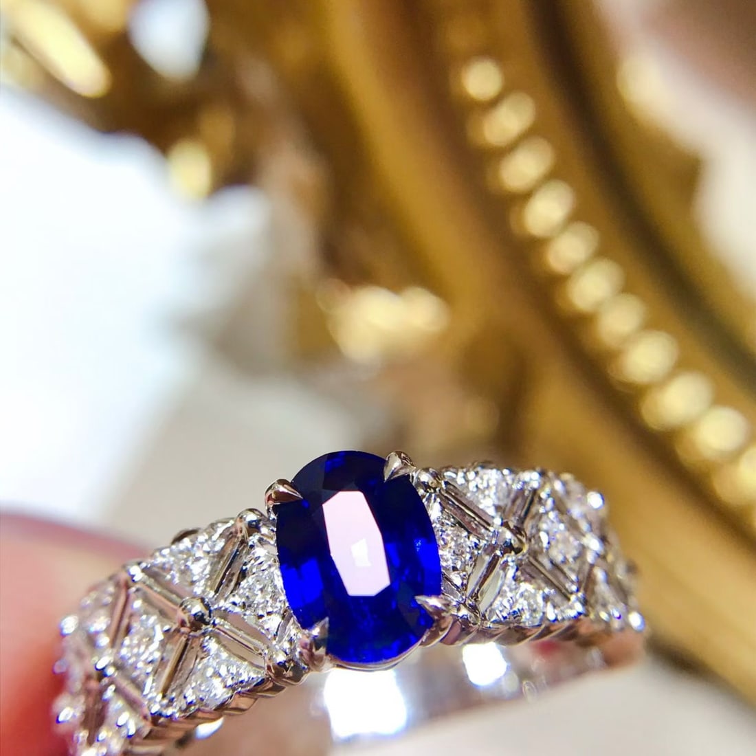 14k Gold 1.3 Ctw Vivid Blue Natural Sapphire & Diamond Ring - 5