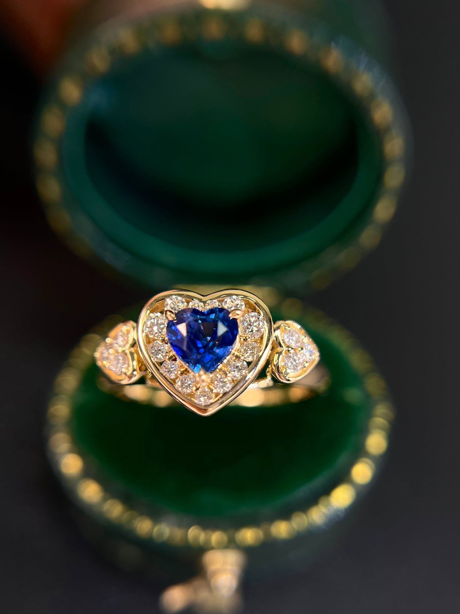 14k Gold 0.76 Ctw Natural Sapphire & Diamond Ring: Ref:231166408 // gold content:14k gold // ring size:7. 25us // // main gemstone:sapphire // shape:heart // carat weight:0. 45ct // color:blue // treatment:natural // // adjacent gemstone 2 : diamond