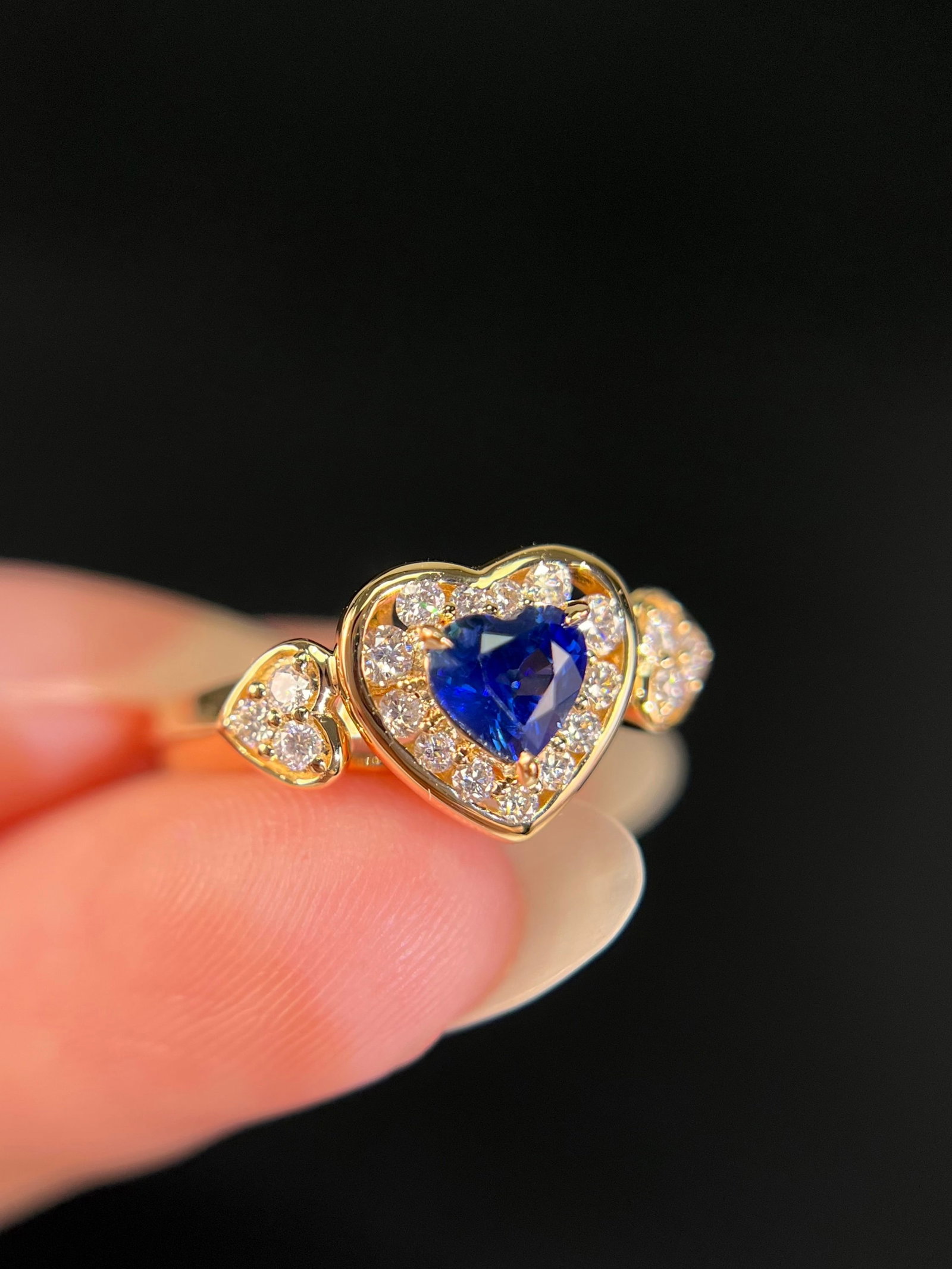 14k Gold 0.76 Ctw Natural Sapphire & Diamond Ring - 2