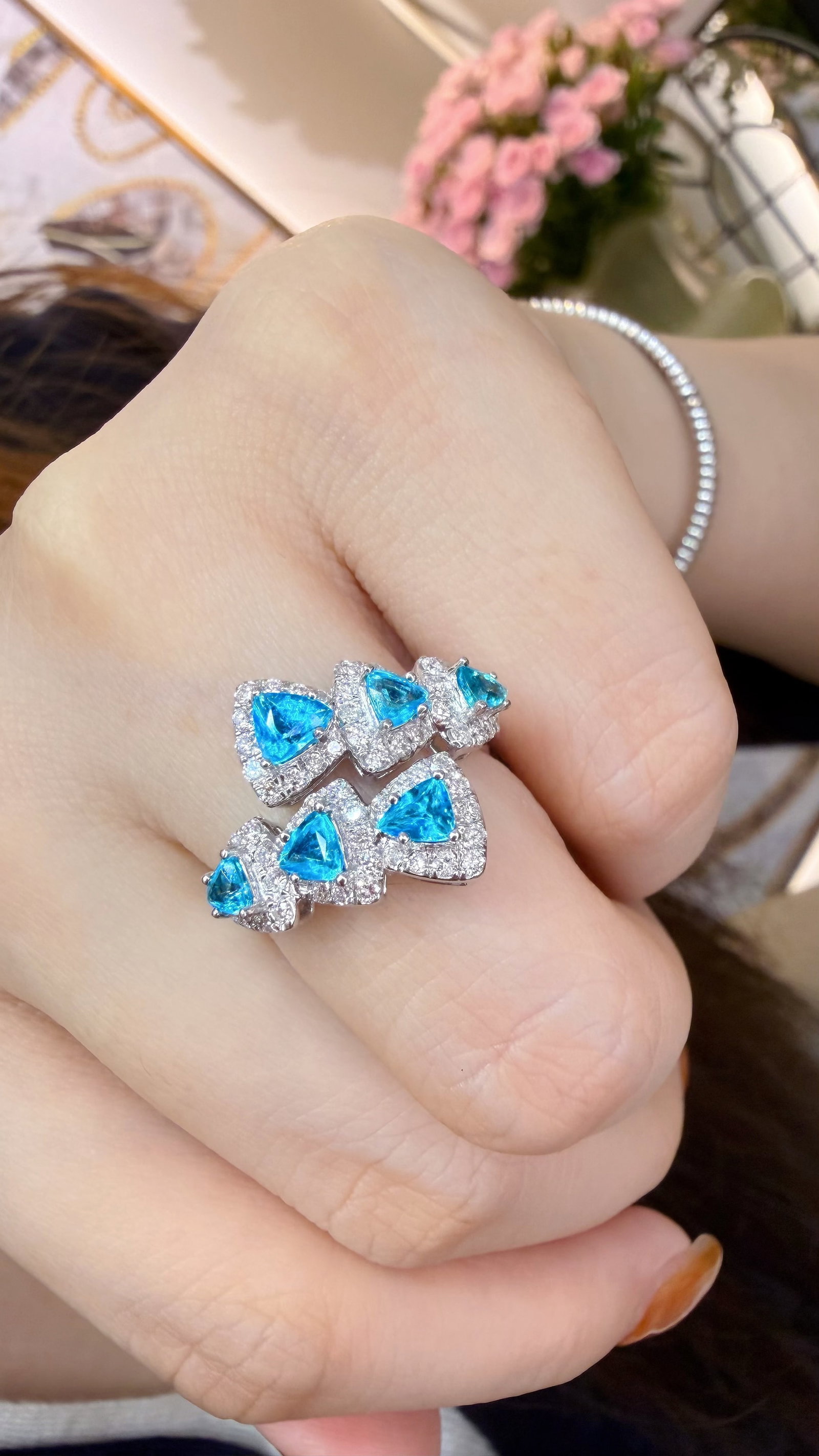 14k Gold 1.6 Ctw Natural Paraiba Tourmaline & Diamond Ring - 4