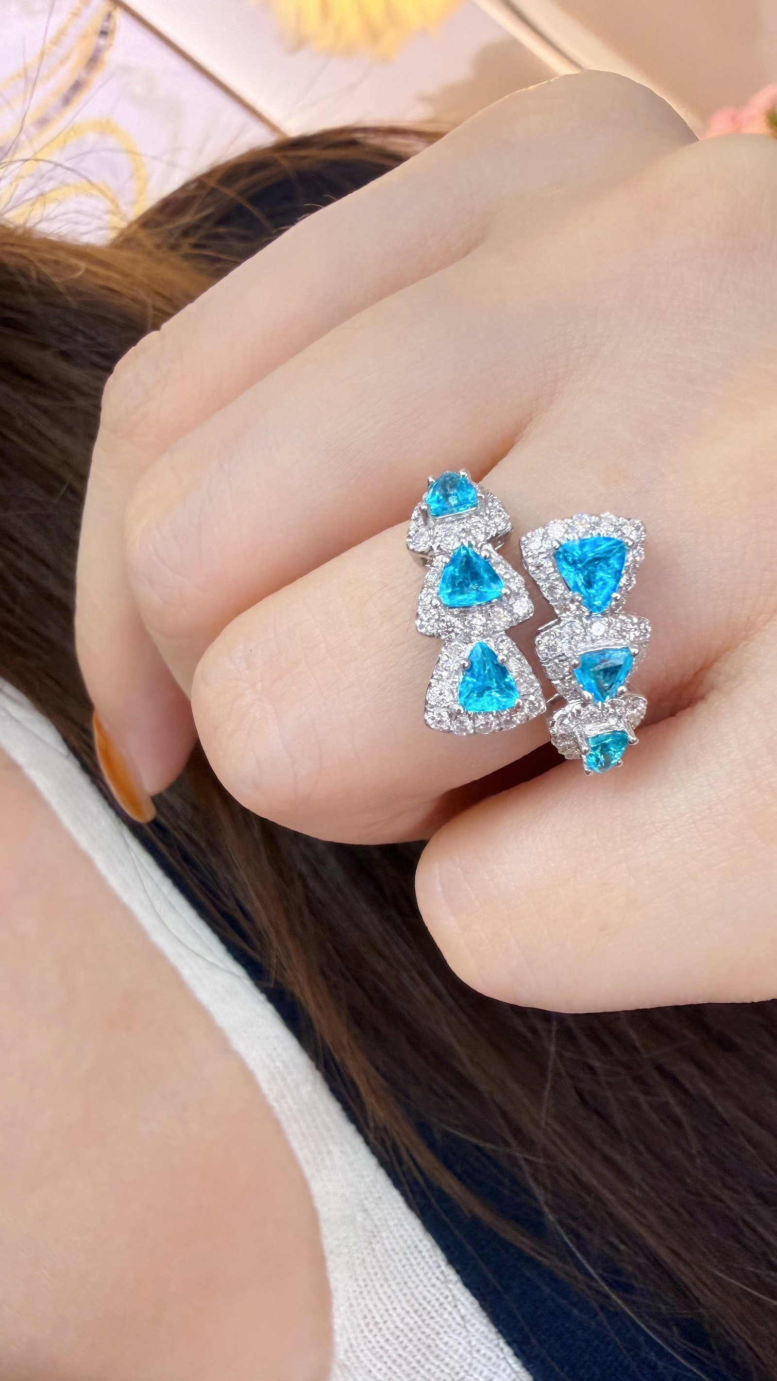 14k Gold 1.6 Ctw Natural Paraiba Tourmaline & Diamond Ring - 5