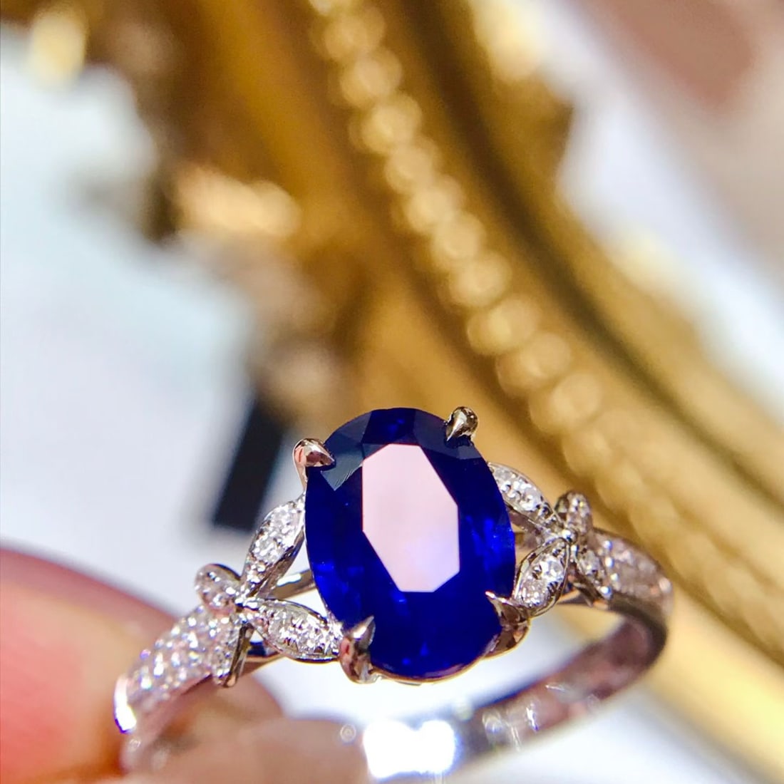 14k Gold 2.05 Ctw Vivid Blue Natural Sapphire & Diamond Ring - 3