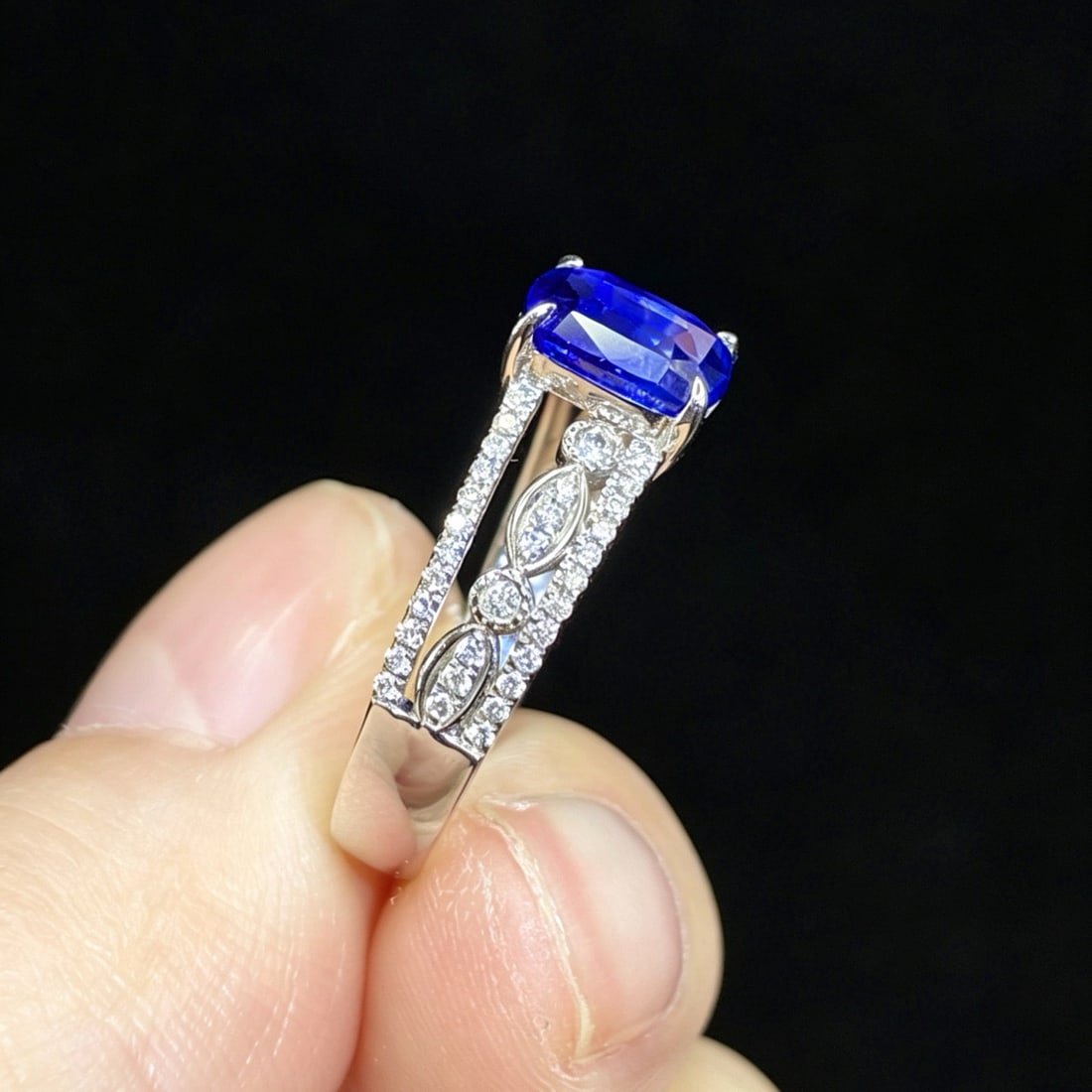 14k Gold 1.52 Ctw Natural Sapphire & Diamond Ring - 4