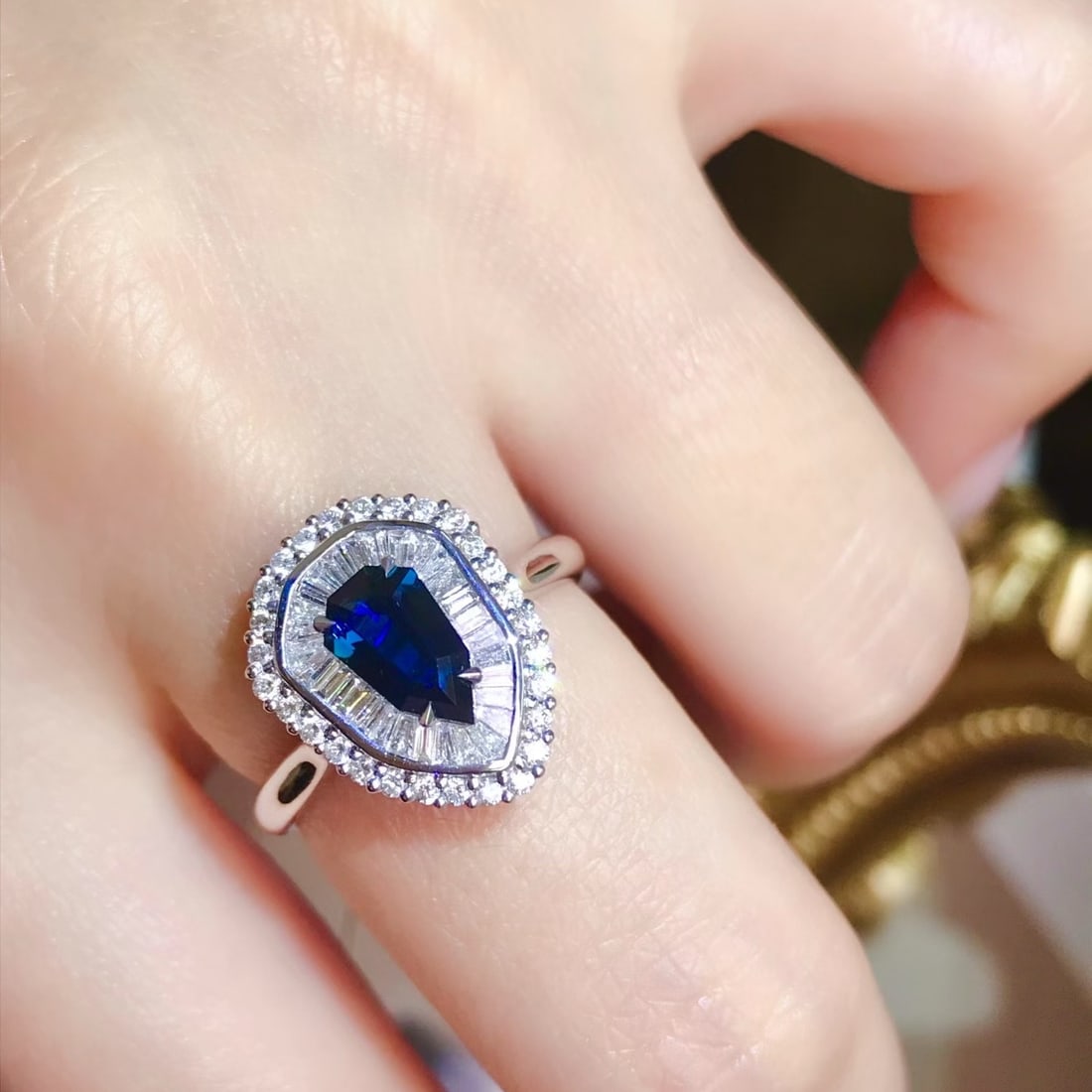 14k Gold 1.64 Ctw Vivid Blue Natural Sapphire & Diamond Ring - 2