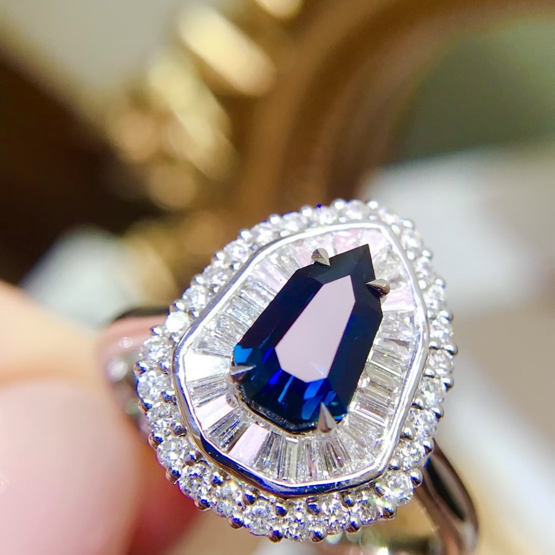 14k Gold 1.64 Ctw Vivid Blue Natural Sapphire & Diamond Ring - 3