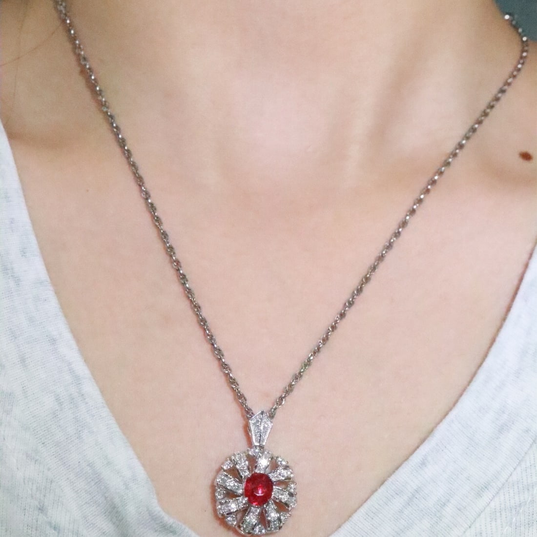 14k Gold 1.51 Ctw Natural Ruby & Diamond Pendant( Without Chain ): Ref:231166434 // gold content:14k gold // main gemstone:ruby // shape:oval // carat weight:1. 02ct // color:red // treatment:natural // // adjacent gemstone 2 : diamond // shape:round // carat