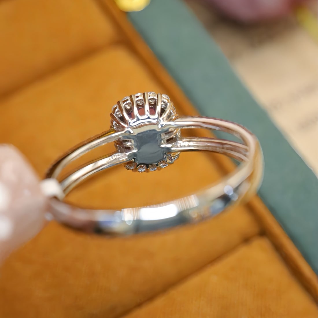 14k Gold 1.44 Ctw Natural Sapphire & Diamond Ring - 4