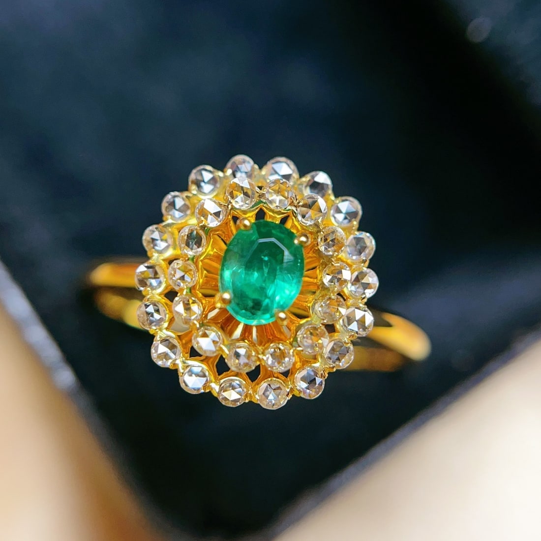 14k Gold 0.45 Ct Natural Emerald & Diamond Ring - 2